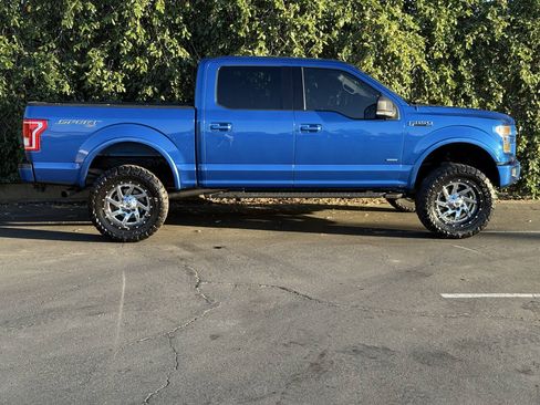 Used 2015 Ford F150 XLT w/ Equipment Group 301A Mid AWD/4WD image 6