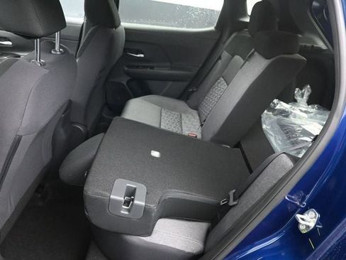 New 2026 Nissan Kicks SV w/ Cold Weather Package image 27