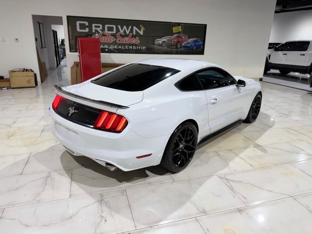Used 2017 Ford Mustang Coupe RWD image 8