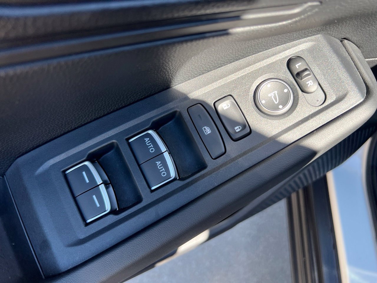Used 2025 Honda Accord LX image 12