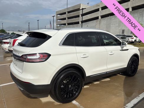 Used 2022 Lincoln Nautilus Reserve w/ Equipment Group 201A image 5