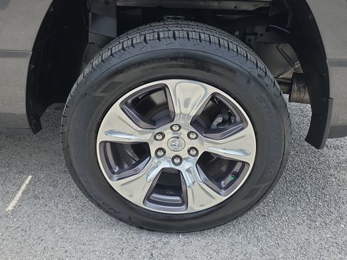 Used 2024 RAM 1500 Laramie RWD image 12