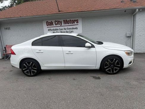 Used 2017 Volvo S60 T5 Dynamic AWD/4WD image 4