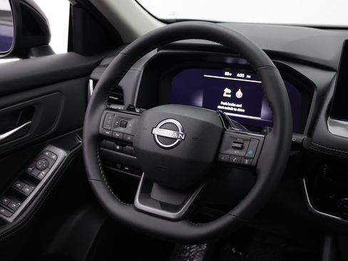Used 2026 Nissan Rogue SL FWD image 36