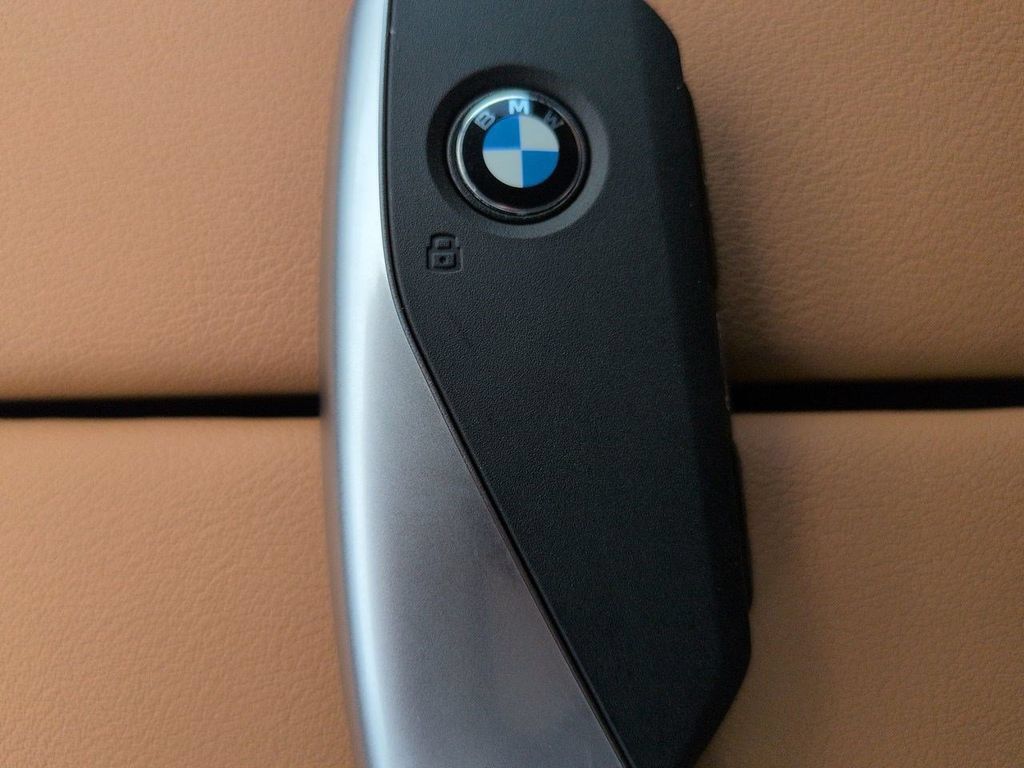 New 2026 BMW X5 xDrive50e w/ M Sport Package AWD/4WD image 30