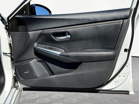 Certified 2023 Nissan Sentra SR w/ SR Premium Package FWD image 28