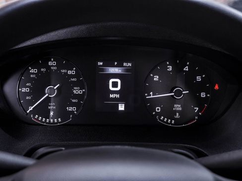 Used 2025 RAM ProMaster 2500 w/ Convenience Group image 21