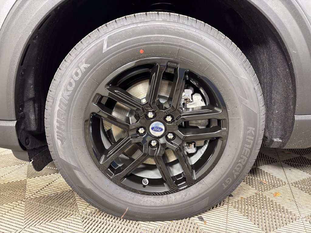 New 2027 Ford Explorer Active RWD image 12