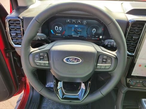 New 2025 Ford Ranger Lariat w/ FX4 Off-Road Package image 28