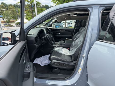 Used 2023 Honda Pilot Touring image 35