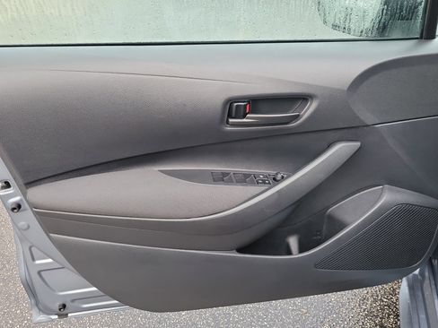 Used 2025 Toyota Corolla LE image 12