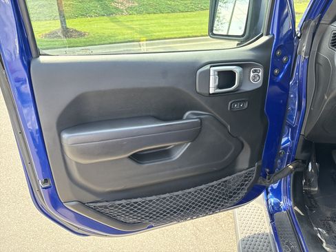 Used 2019 Jeep Wrangler Unlimited Sport S AWD/4WD image 15