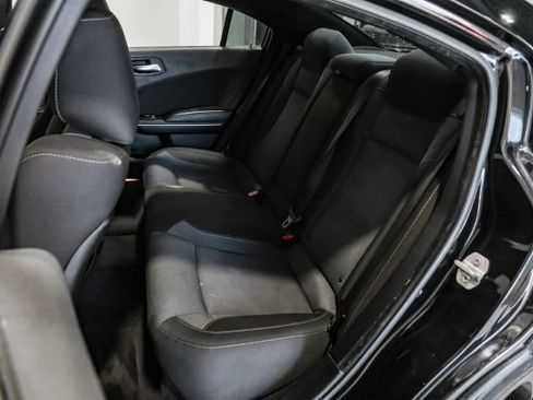Used 2017 Dodge Charger R/T RWD image 38