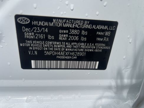 Used 2015 Hyundai Elantra SE w/ Option Group 02 FWD image 13
