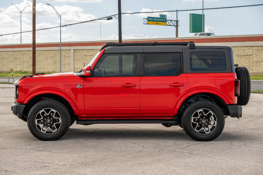 Certified 2023 Ford Bronco Outer Banks AWD/4WD image 5