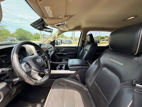 Used 2019 RAM 1500 Laramie AWD/4WD image 13