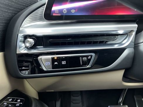 Used 2026 Cadillac Lyriq V image 18