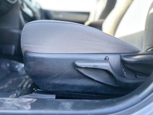 Used 2016 Toyota Corolla LE FWD image 32