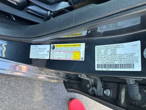 Used 2025 Honda Civic Sport image 9