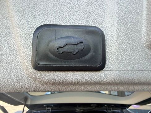 Used 2017 Buick Enclave Convenience FWD image 43