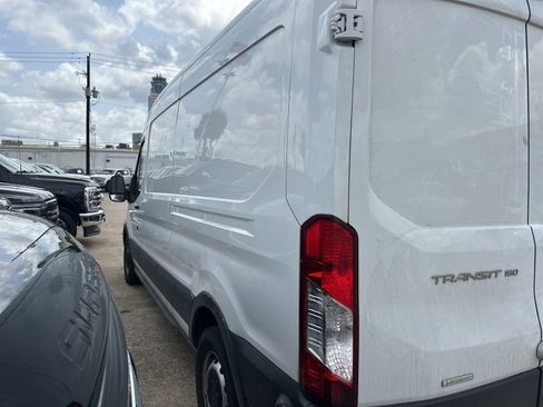 Used 2023 Ford Transit 150 Medium Roof RWD image 3