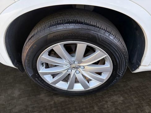 Used 2018 Volvo XC90 T6 Momentum w/ Momentum Plus Package AWD/4WD image 38
