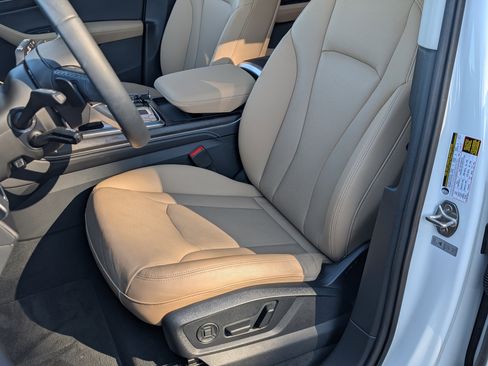 Used 2025 Audi Q7 3.0T Premium Plus image 16