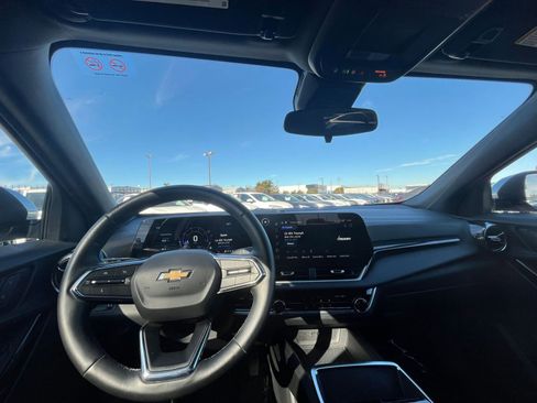 Used 2025 Chevrolet Equinox LT image 33