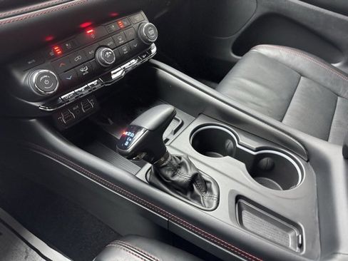 Certified 2025 Dodge Durango GT image 23