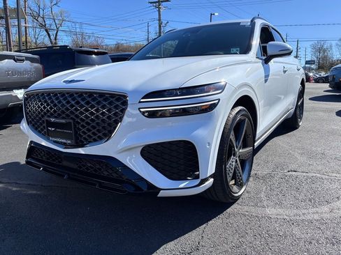Used 2025 Genesis GV70 3.5T Sport w/ Sport Advanced Package AWD/4WD image 3