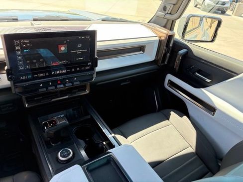 Used 2025 GMC Hummer EV 2X image 15