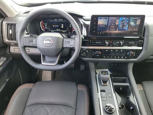 New 2026 Nissan Pathfinder Platinum w/ Cargo Package image 9