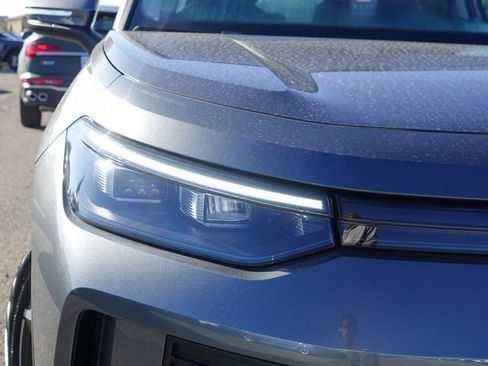 New 2025 Volkswagen Tiguan SE image 5