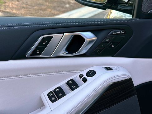 New 2026 BMW X7 xDrive40i w/ M Sport Package image 16