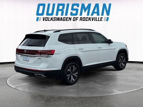 Used 2024 Volkswagen Atlas SE AWD/4WD image 6