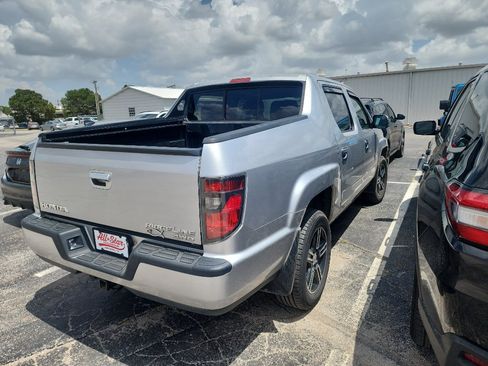 Used 2014 Honda Ridgeline Sport image 5