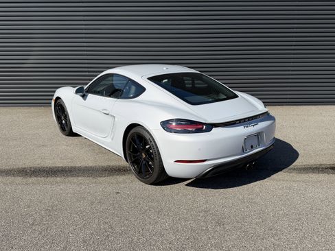 Certified 2024 Porsche 718 Cayman image 3
