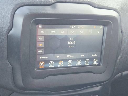 Used 2020 Jeep Renegade Limited image 28