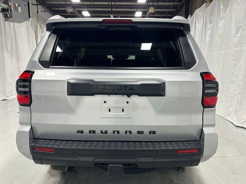 Used 2025 Toyota 4Runner TRD Off-Road image 6