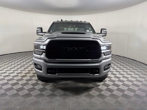 Used 2024 RAM 3500 Limited w/ Night Edition AWD/4WD image 5