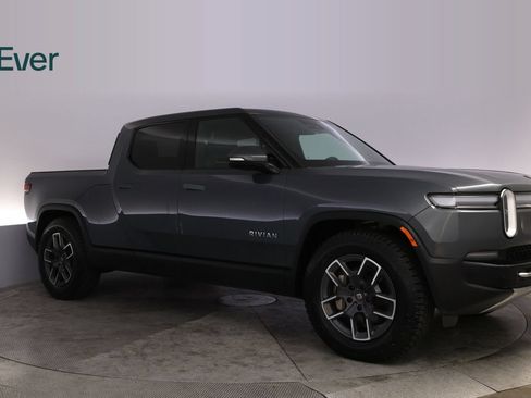 Used 2025 Rivian R1T Adventure Dual AWD/4WD image 14