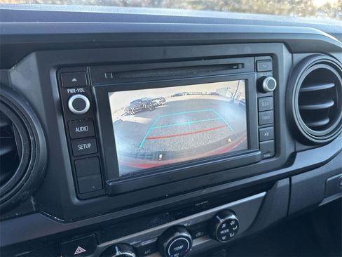 Used 2018 Toyota Tacoma SR image 17