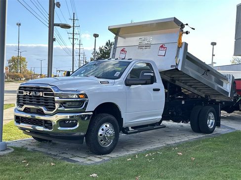 New 2026 RAM 3500 Tradesman w/ Chrome Appearance Group image 6