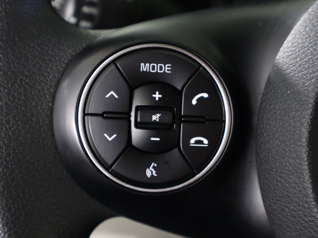 Used 2021 Kia Soul LX FWD image 35