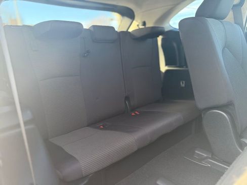 Used 2024 Toyota Highlander LE image 21