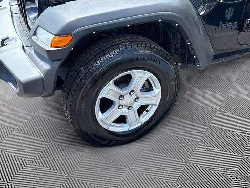 Used 2022 Jeep Wrangler Unlimited Sport w/ Sun And Sound Package AWD/4WD image 35