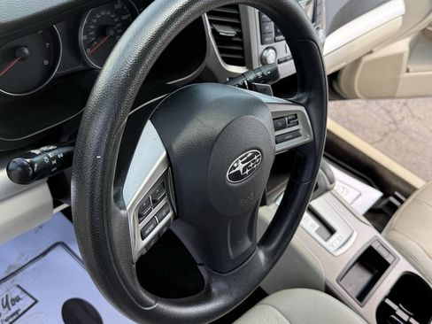 Used 2013 Subaru Outback 2.5i AWD/4WD image 9
