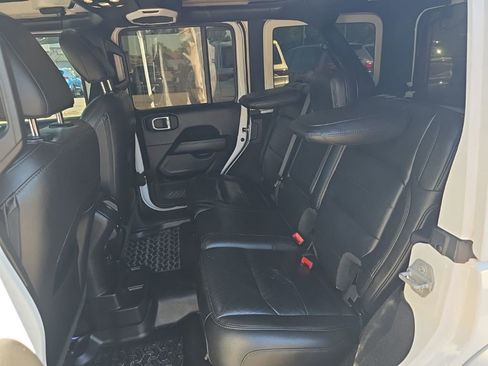 Used 2021 Jeep Wrangler Unlimited Sahara AWD/4WD image 12