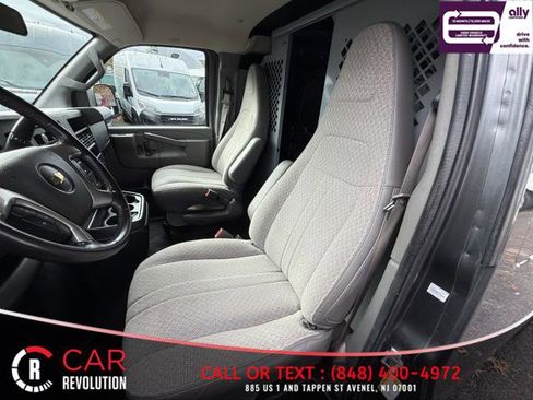 Used 2017 Chevrolet Express 2500 image 14