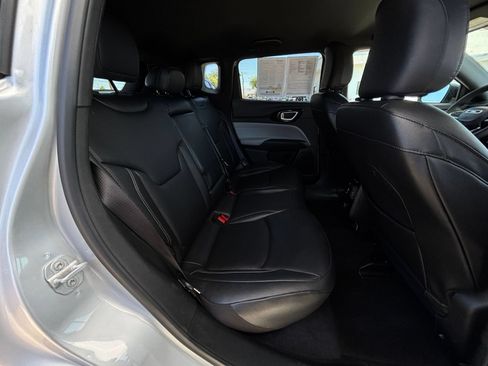 Used 2025 Jeep Compass Limited AWD/4WD image 34